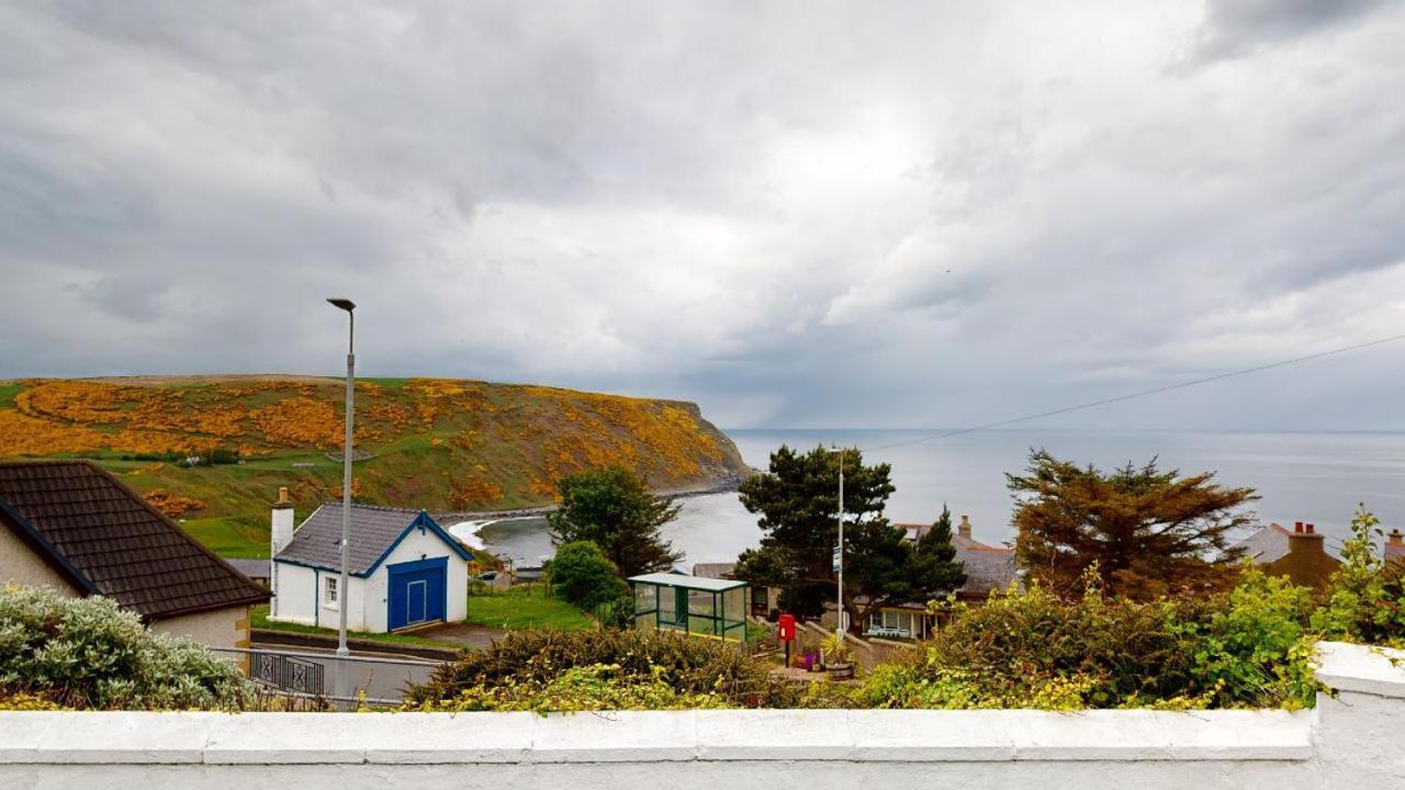 Puffins Nest Villa Gardenstown Bagian luar foto