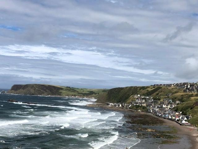 Puffins Nest Villa Gardenstown Bagian luar foto
